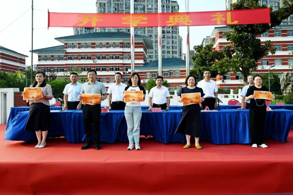 629d850056c64cd897d2b367aa36a612.jpg 629d850056c64cd897d2b367aa36a612.jpg