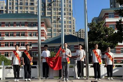 铭记历史 强国有我