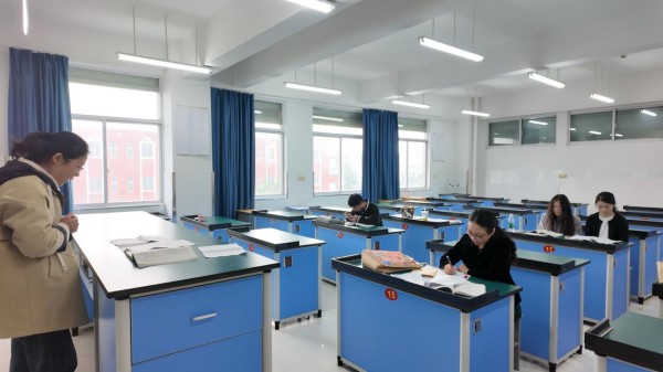 c7630509f8984bc8885631d34f045494.jpg c7630509f8984bc8885631d34f045494.jpg