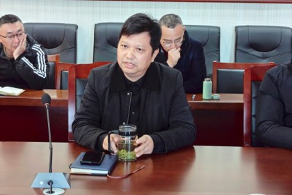 青海省贵德县教师到紫石中学调研交流